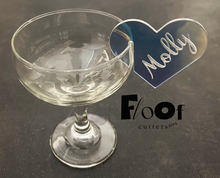 Load image into Gallery viewer, Heart Clings